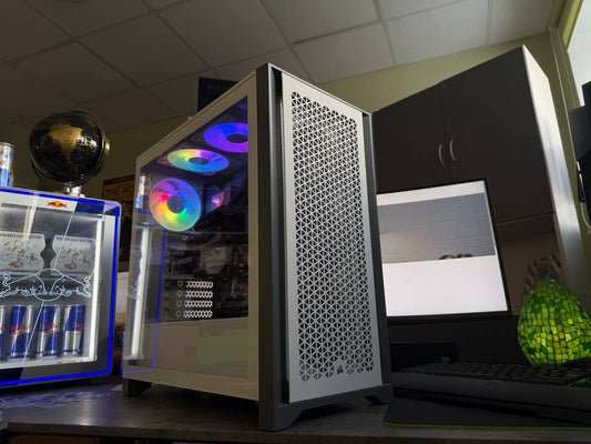 14-Tuumaline Vesijahutusega Mänguriarvuti, GeForce RTX 5060 Ti