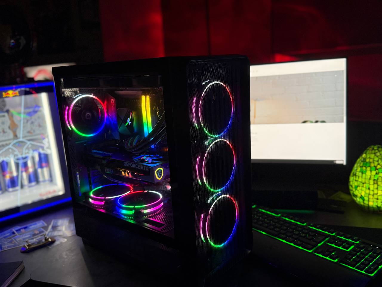 24-Tuumaline Vesijahutusega i9 Mänguriarvuti, DDR5, RTX 5060 Ti