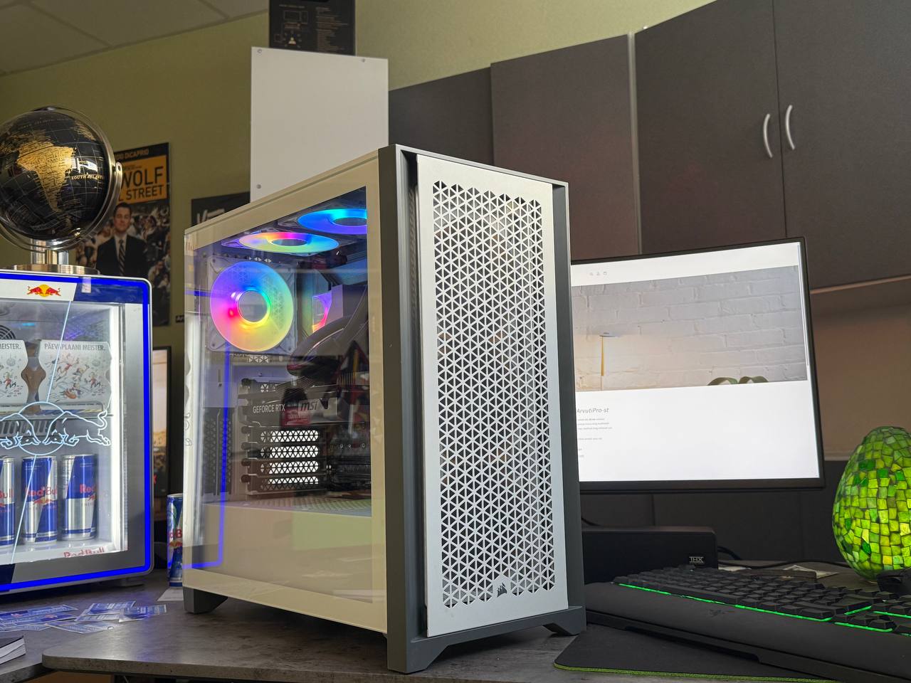 14-Tuumaline Vesijahutusega Mänguriarvuti, GeForce RTX 5060 Ti